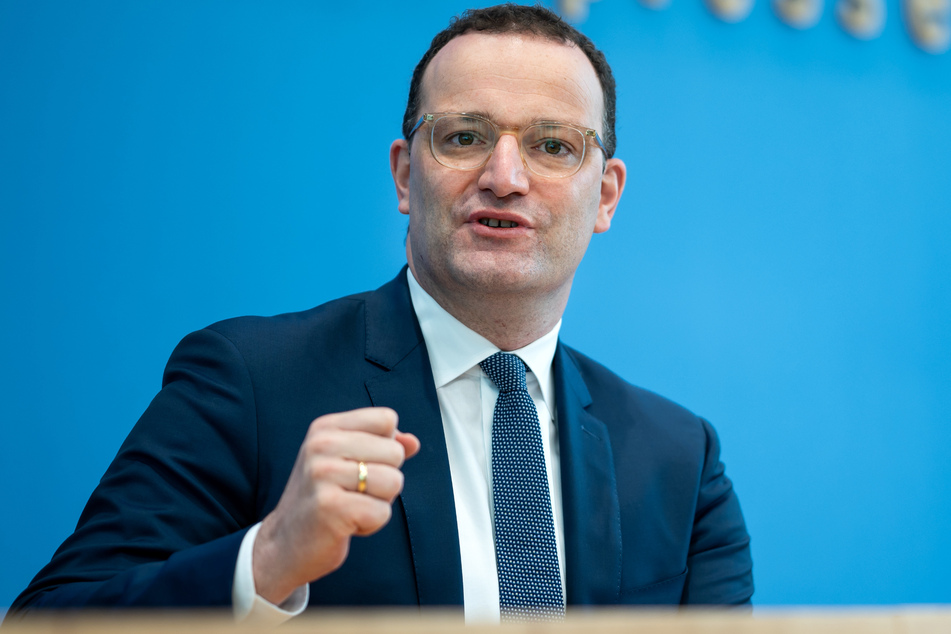 Bundesgesundheitsminister Jens Spahn (41, CDU) hat merhfach Dinge angekündigt, die er nicht halten konnte. Diesmal behält er hoffentlich recht.