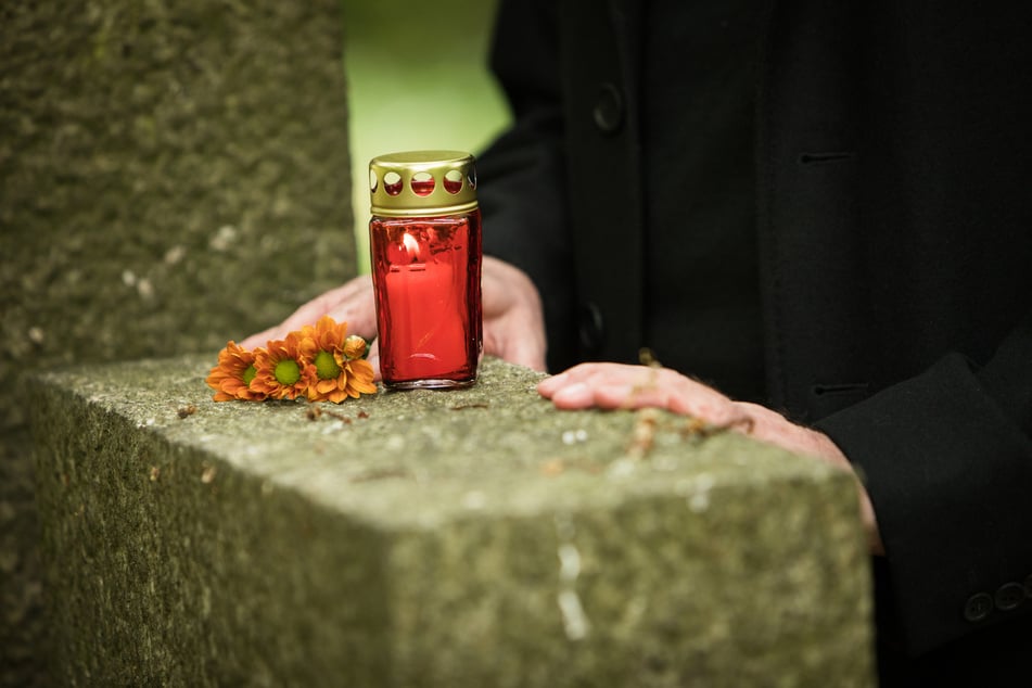 Ein Friedhof am Bodensee wurde Schauplatz eines kuriosen Einbruchs. (Symbolbild)