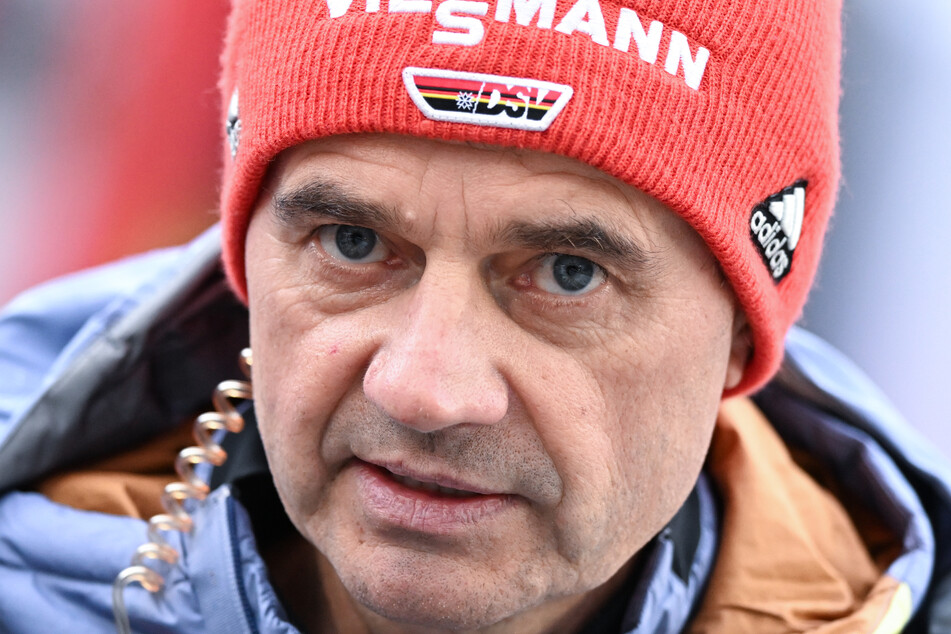 Der deutsche Bundestrainer Stefan Horngacher (53) sieht gute Zukunftschancen für mehr Skispringen auf Matten.