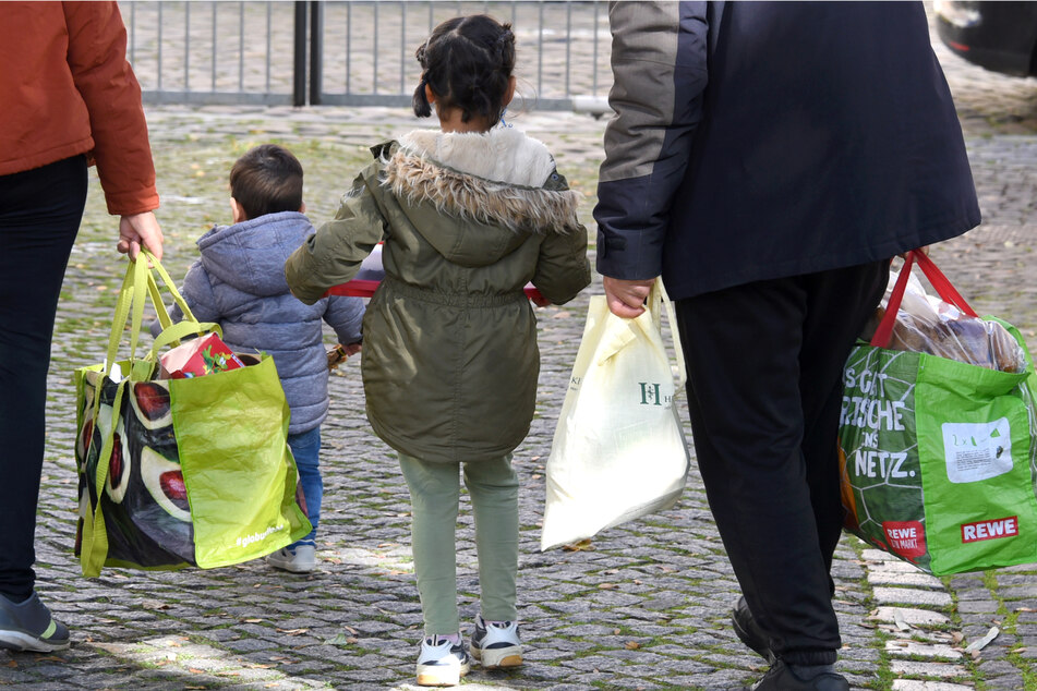 Der Wunsch der Tafel ist es, dass sich Familien durch die Kosteneinsparung beim Lebensmitteleinkauf auch wieder kleinere Weihnachtswünsche erfüllen können. (Archifbild)