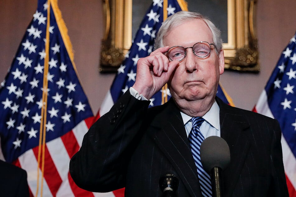 Mitch McConnell asks to delay Trump impeachment hearing till February