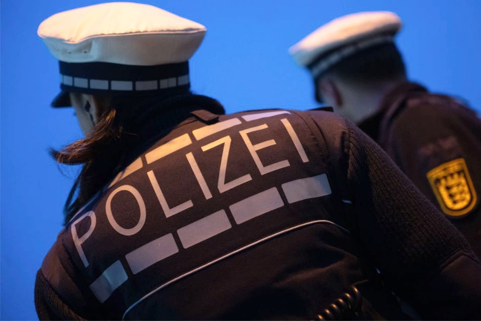 Eltern verschwinden mit verletztem Baby aus Klinik: Polizei startet große Suche