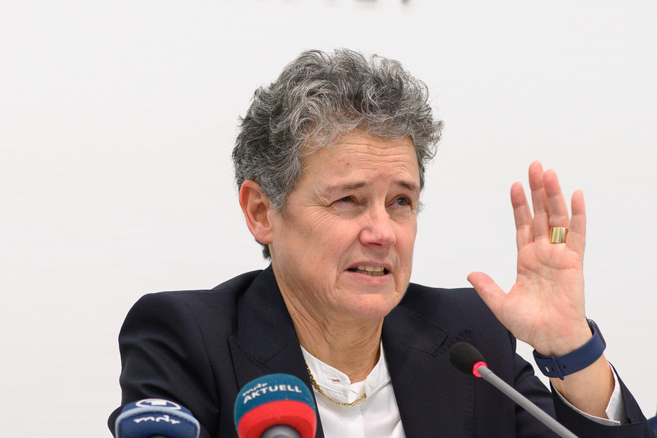 Sachsen-Anhalts Infrastrukturministerin Lydia Hüskens (61, FDP) kritisierte die Bahn-Tochter Start wegen der Abellio-Übernahme.