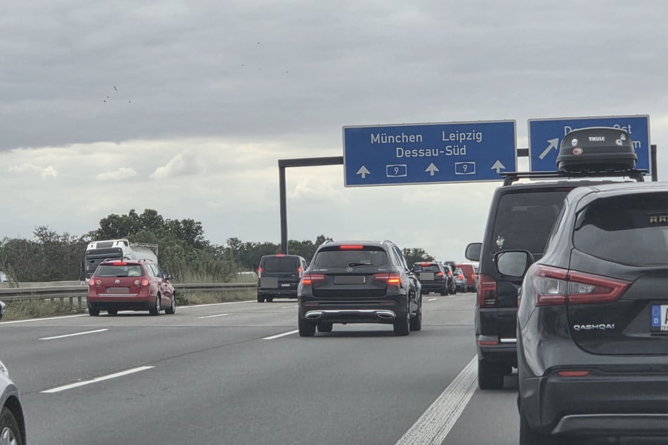 Auf der A9 geht es nur stockend voran.