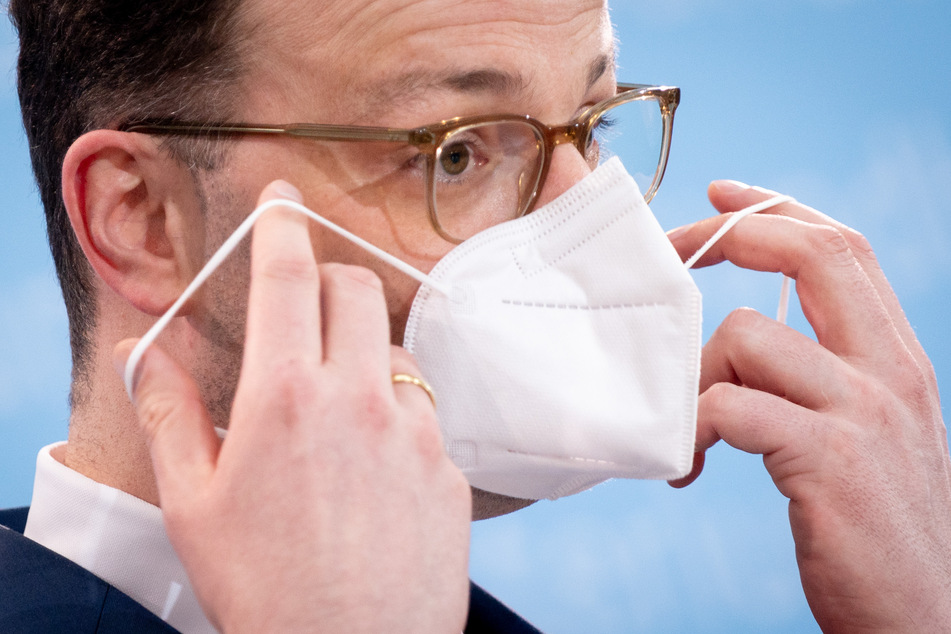Jens Spahn (40, CDU), Bundesminister für Gesundheit, wird scharf für sein Vorgehen in der Coronakrise kritisiert.