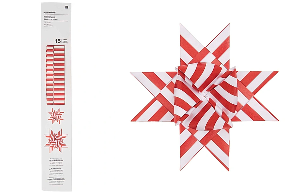 Eine typisch skandinavische Weihnachtsdeko sind rot-weiße Fröbelsterne.