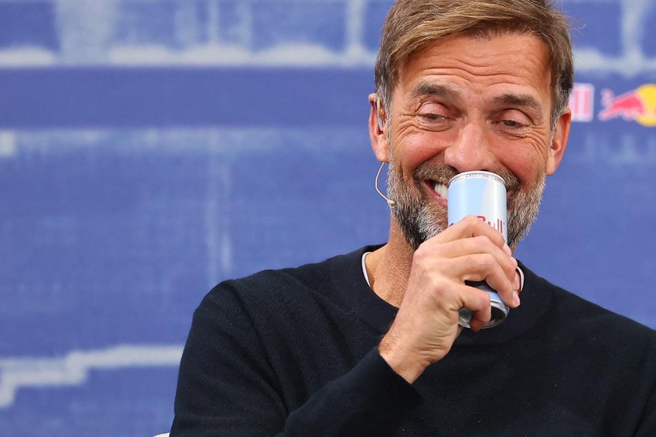 Jürgen Klopp introduced to Red Bull! "On fire pretty quickly"