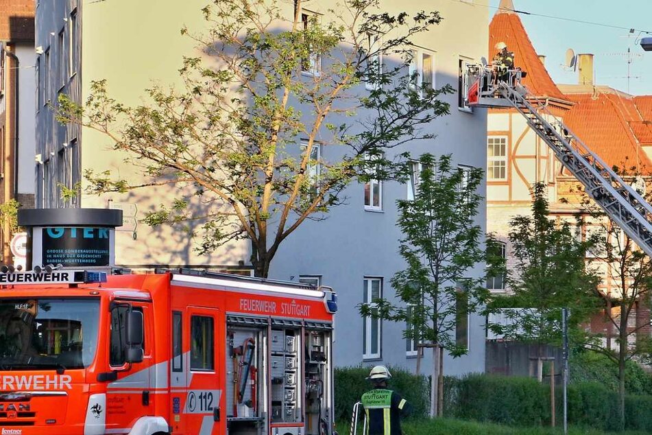 Stuttgart: Feuer in Wohnheim: Menschen per Drehleitern gerettet