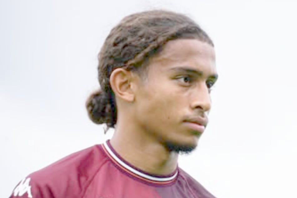 Der junge Fußballer Tahirys Dos Santos (19) wurde bei dem Feuer schwer verletzt.