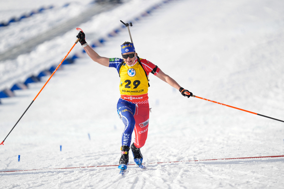 Julia Simon (27) kann sich endlich wieder mit der französischen Biathlon-Nationalmannschaft messen.