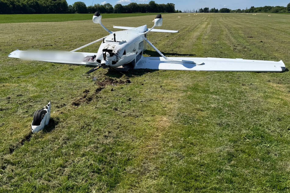 Kleinflugzeug überschlägt sich, Pilot hat Schutzengel mit im Cockpit