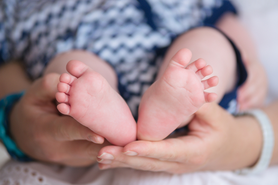 5878 Babys kamen 2023 in Leipzig auf die Welt, davon mehr als 3000 Jungs. (Symbolbild)