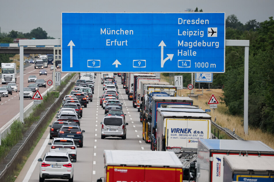 An diesem Wochenende wird's voll auf Sachsens Autobahnen - und nicht nur dort. Gleich fünf Bundesländer starten dieser Tage in die Ferien.