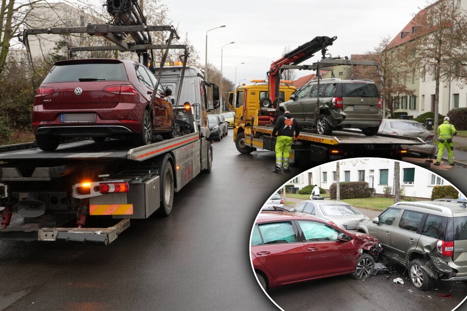 Rentner kommt mit VW von Straße ab und löst Kettenreaktion aus