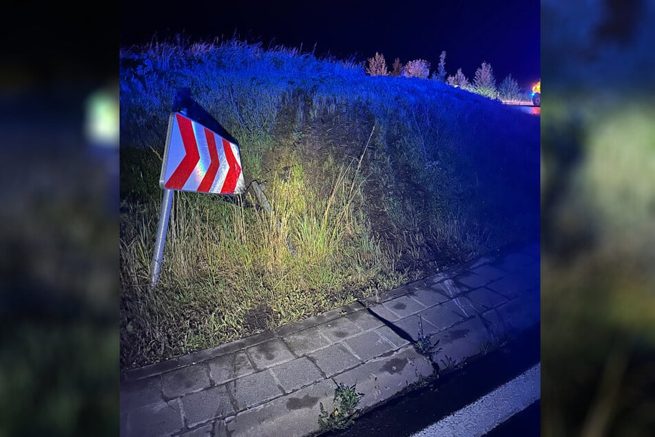 Der Mann war offenbar schwer betrunken über die Verkehrsinsel eines Kreisverkehrs gerast und dadurch mit seinem Wagen in die Luft katapultiert worden.