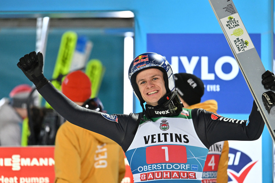 Andreas Wellinger (28) konnte bei der aktuellen Vierschanzentournee das erste Springen in Oberstdorf für sich entscheiden.