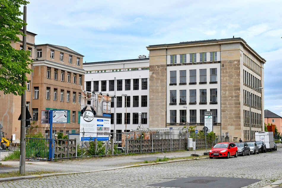 Das erste Gebäude der "Universellen Werke" ist voll belegt. Deshalb soll bald ein zweites saniert werden.