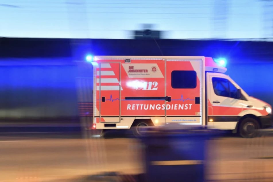 Während der erste Mann mit lebensbedrohlichen Verletzungen ins Krankenhaus kam, war sein Gegner nur leicht verletzt. (Symbolbild)