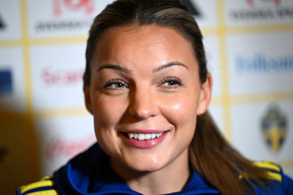 Swedish soccer player Johanna Rytting Kaneryd (27) is single again.