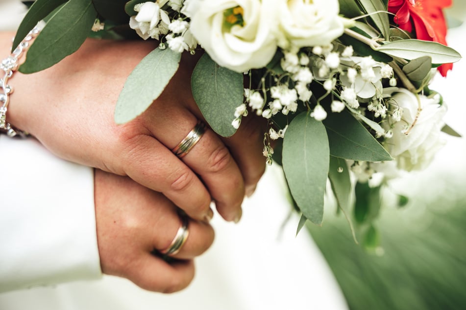 Die Ehe hielt nicht lange. In den Flitterwochen servierte die Frau ihren Mann ab.