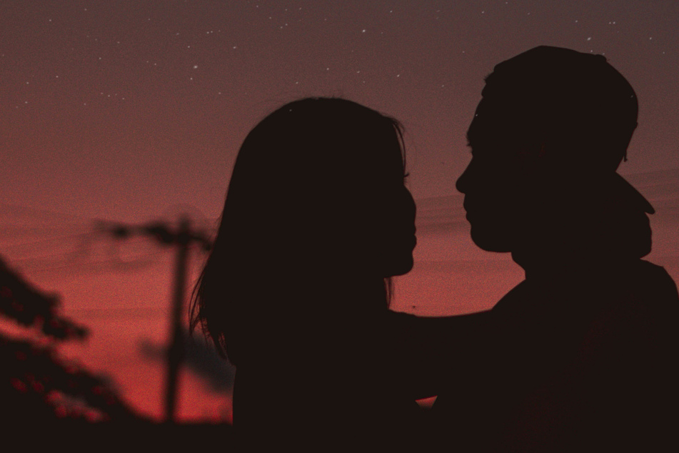 The best Valentine's Day date activity according to the zodiac signs!