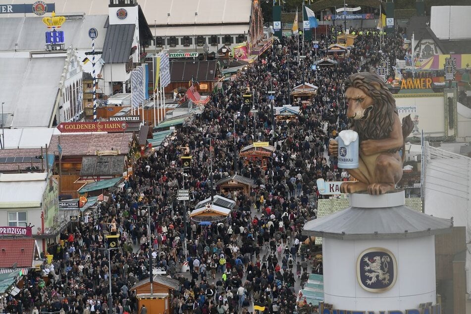 Im Jahr 2025 musste die Wiesn nach Überfüllung ihr Sicherheitskonzept anpassen.