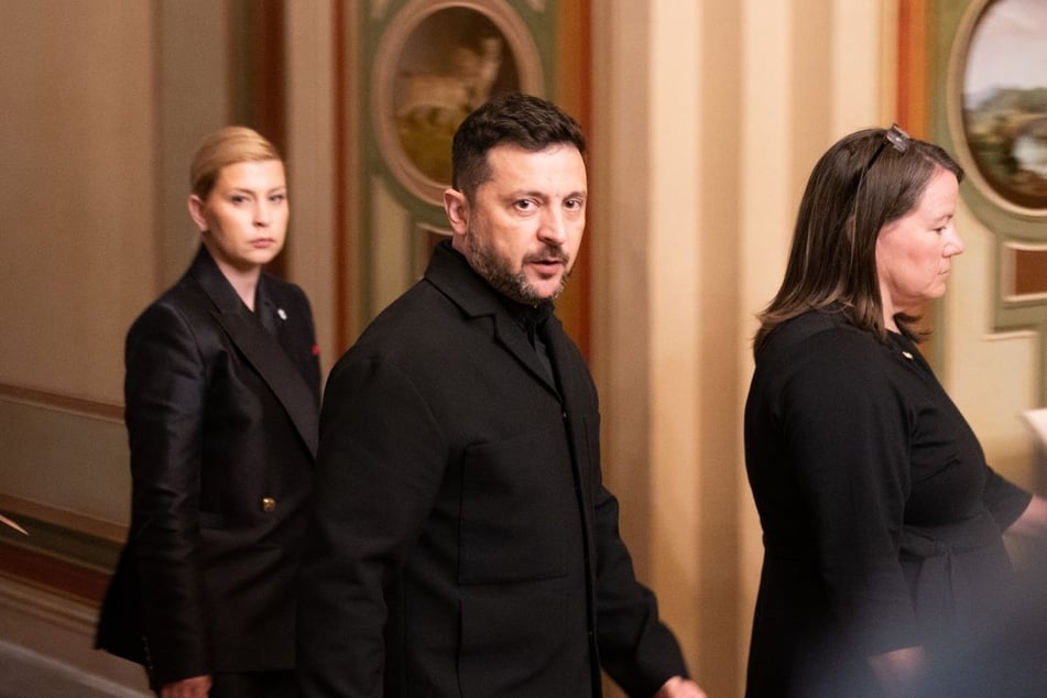 Bekommt die Ukraine die Lizenzen für Patriot-Raketen? Erst gibt sich der ukrainische Präsident Selenskyj (48) bedeckt – am Abend überrascht er dann in einem Interview.