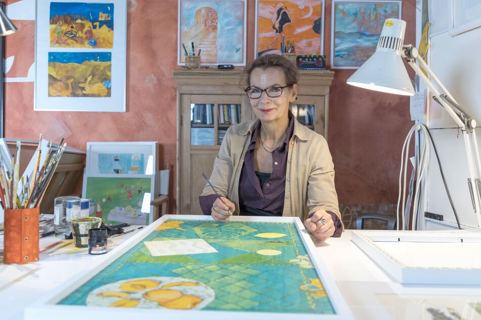 Arbeitet meistens mit Acryl: Annette von Bodecker (60).