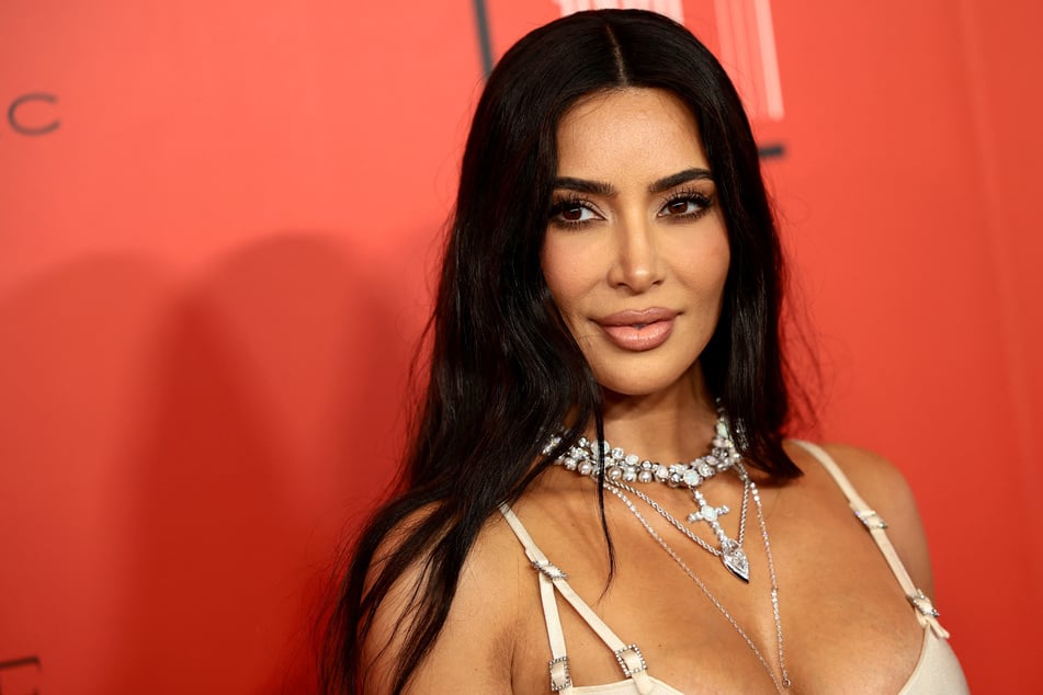 Vor Kurzem noch als "ekelhaft" beleidigt! Kim Kardashian ist das neue Gesicht dieser Skandal-Luxusmarke