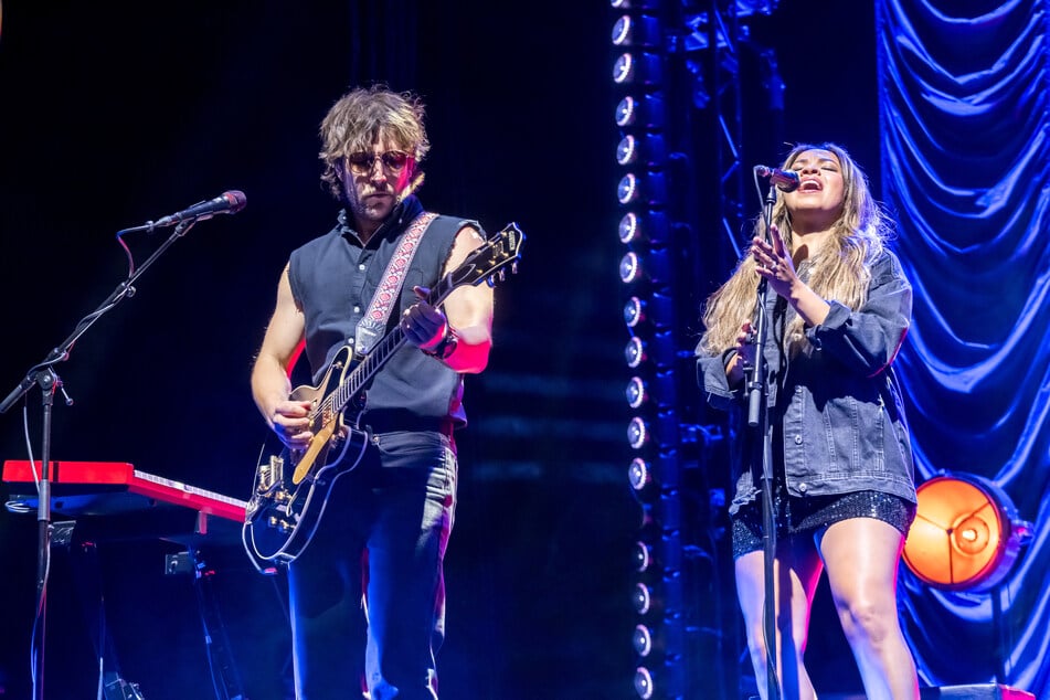 Scotts sechsköpfige Band lieferte dabei das perfekte Fundament für die rund eineinhalbstündige Show.
