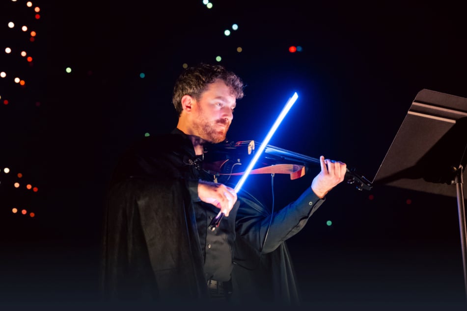 Live-Musiker sind ebenfalls vor Ort und spielen die bekannten Lieder aus den Filmen.