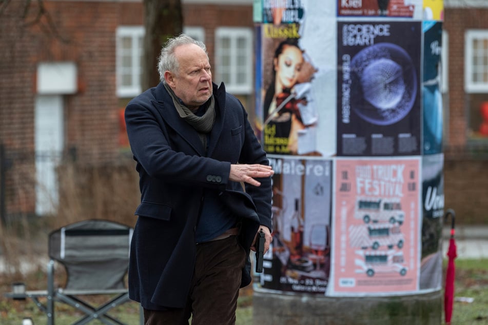 Klaus Borowski (Axel Milberg, 68) hat eine clevere Idee, um den Mörder in die Falle zu locken.