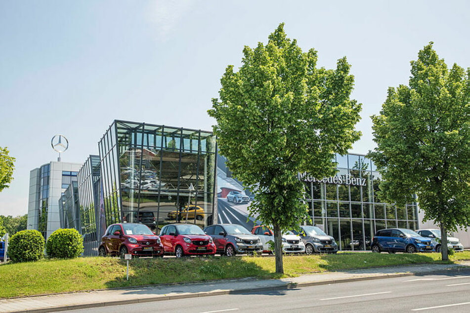 Auch hier bei Stern-Auto in Dresden soll heute gestreikt werden. Auf der Dohnaer Straße will die IG Metall eine Menschenkette bilden.