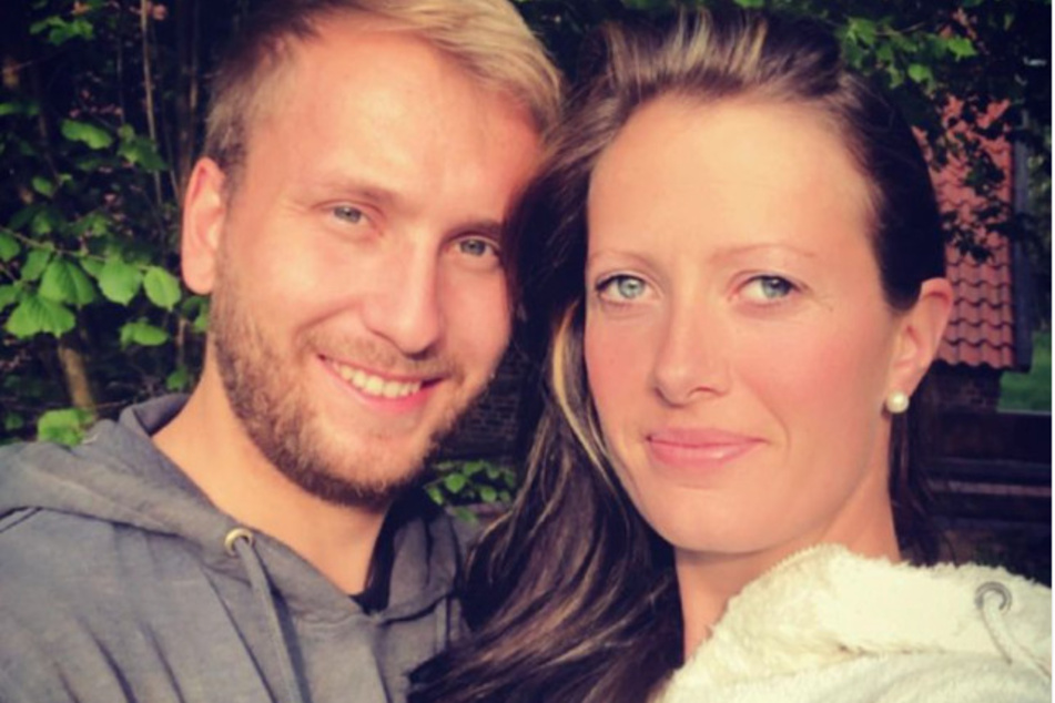 Die 32-jährige Pferdewirtin lernte ihren Partner Nils Dwortzak (26) einst in der RTL-Kuppelshow "Bauer sucht Frau" kennen.