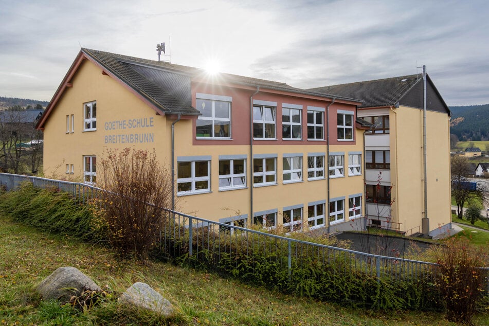 An der Goethe-Oberschule Breitenbrunn widmet man sich mit besonderer Hingabe der Förderung von Talenten im Bereich Musik, Kunst und Sport.