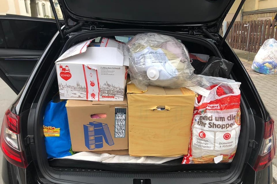 Es gibt neben einigen Nörglern auch liebe Tierheim-Fans, die mit Spenden Tierliebe-Zeichen setzen.
