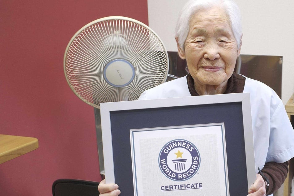 108-year-old woman breaks world record as oldest female barber