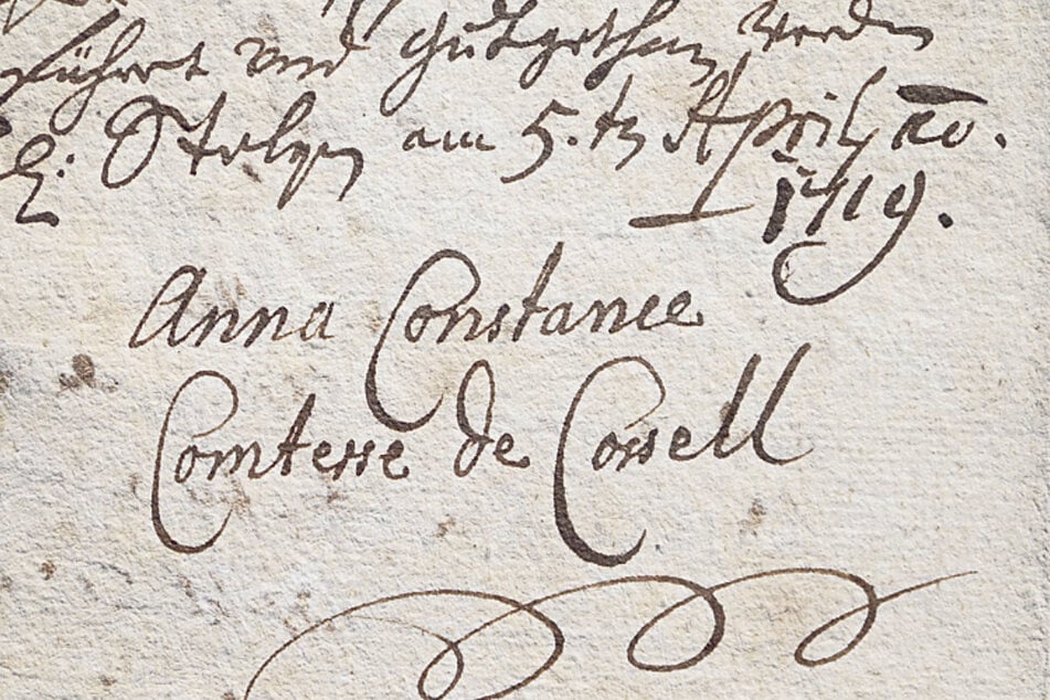 Die wunderschöne Unterschrift der Cosel, hier aus dem Jahr 1719.