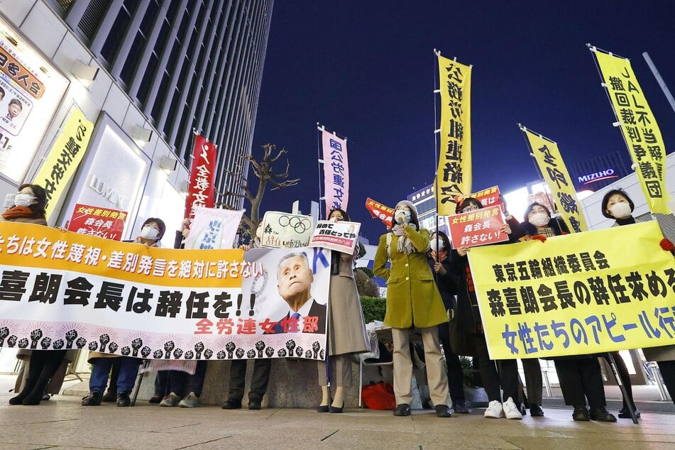 Female members of the Japanese National Confederation of Trade Unions protested Mori's sexist remarks and called for his resignation.