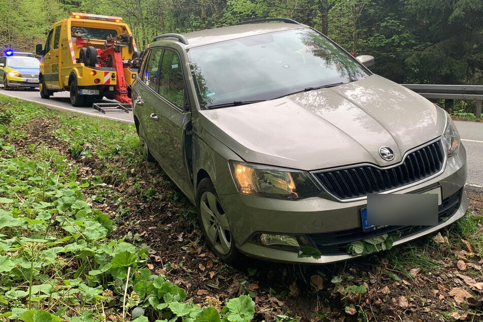 Der Skoda rollte im Seitengraben noch gut einhundert Meter weiter.