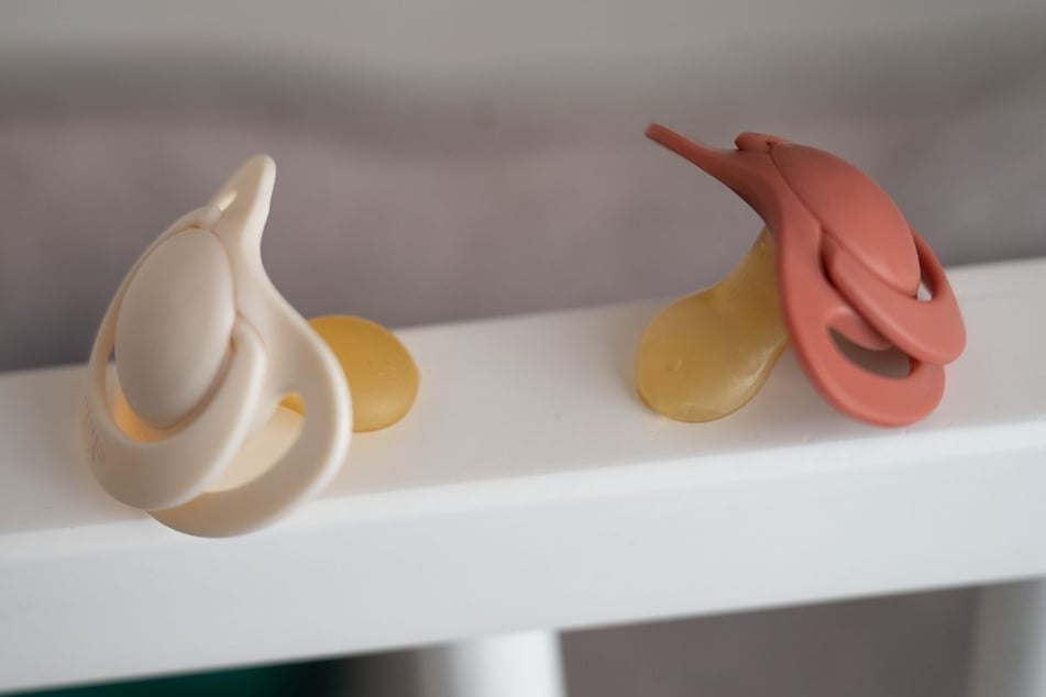 Einer Erzieherin werden in München erschütternde Vorwürfe gemacht: Sie soll Kinder misshandelt haben. (Symbolbild)