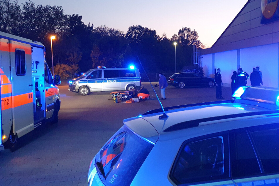 Rettungswagen und Polizei am Freitag vor Ort.