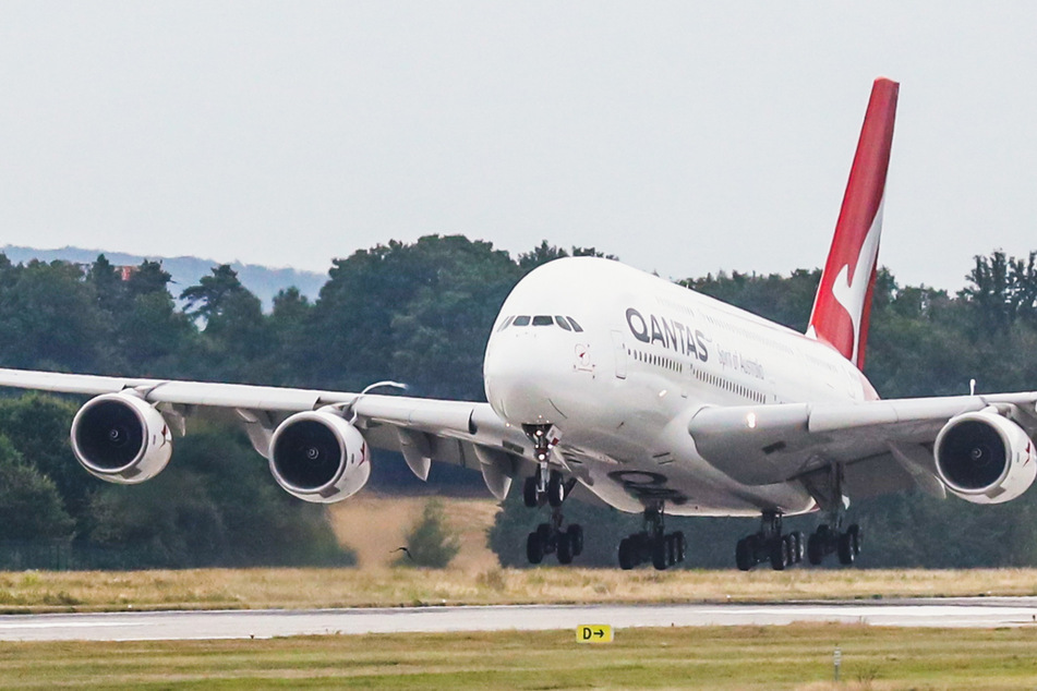 A380 verlässt Dresden: Riesenvogel startet zu langem Rekordflug