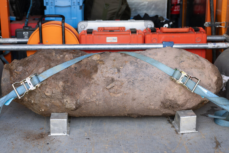 In Bonn-Hardtberg wurde am späten Montagabend (29. April) eine 500 Kilogramm schwere Fliegerbombe gefunden und entschärft (Symbolbild).