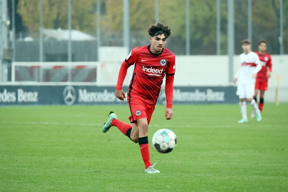 Antonio Foti (18) ist bereits seit Januar 2020 ein Spieler von Eintracht Frankfurt. Damals wechselte der Teenager von Omonia Nikosia an den Main.