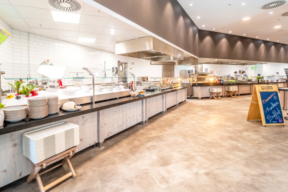 Probiert Euch durch die vielen leckeren Gerichte im hauseigenen Restaurant von Möbel Ehrmann.