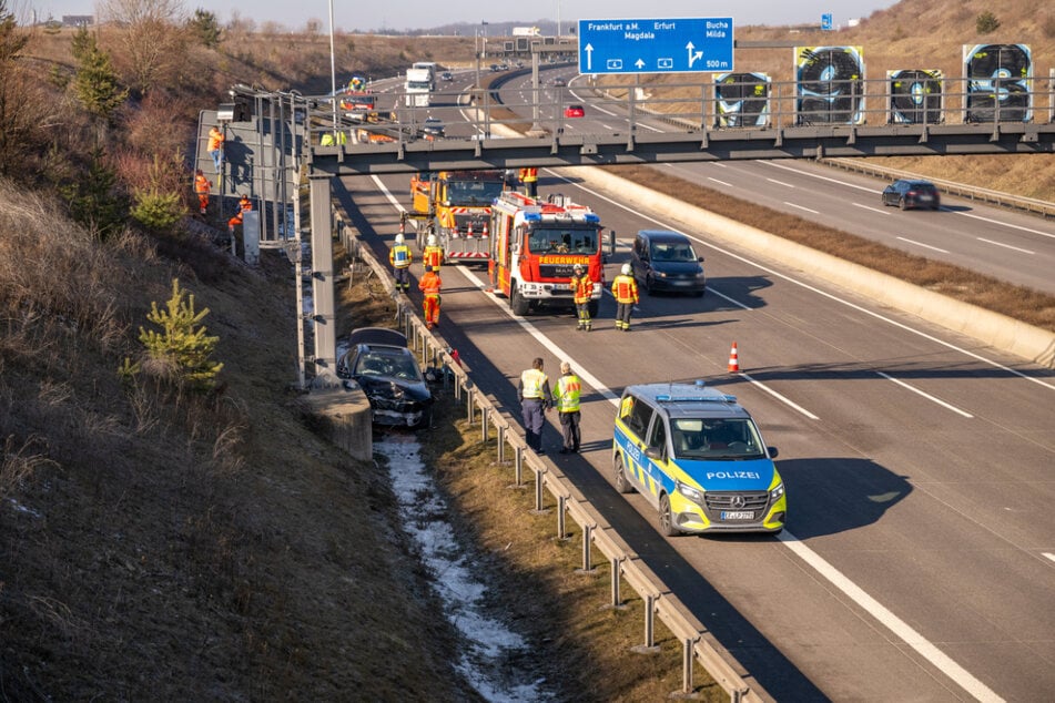 Die A4 musste trotz des Unfalls nicht voll gesperrt werden.