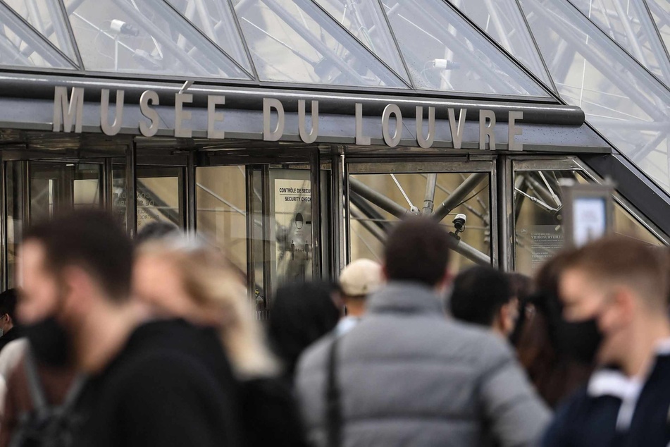 Höchste Terror-Warnstufe gilt: Weltberühmtes Museum wegen Bomben-Drohung geräumt