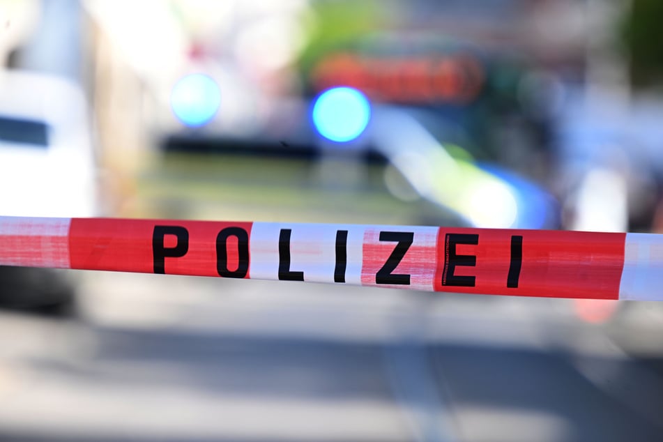 Ein Schüler (14) verwies auf die Tat in Schnelldorf und brachte ein Messer mit zu seiner Schule in Feuchtwangen. (Symbolbild)