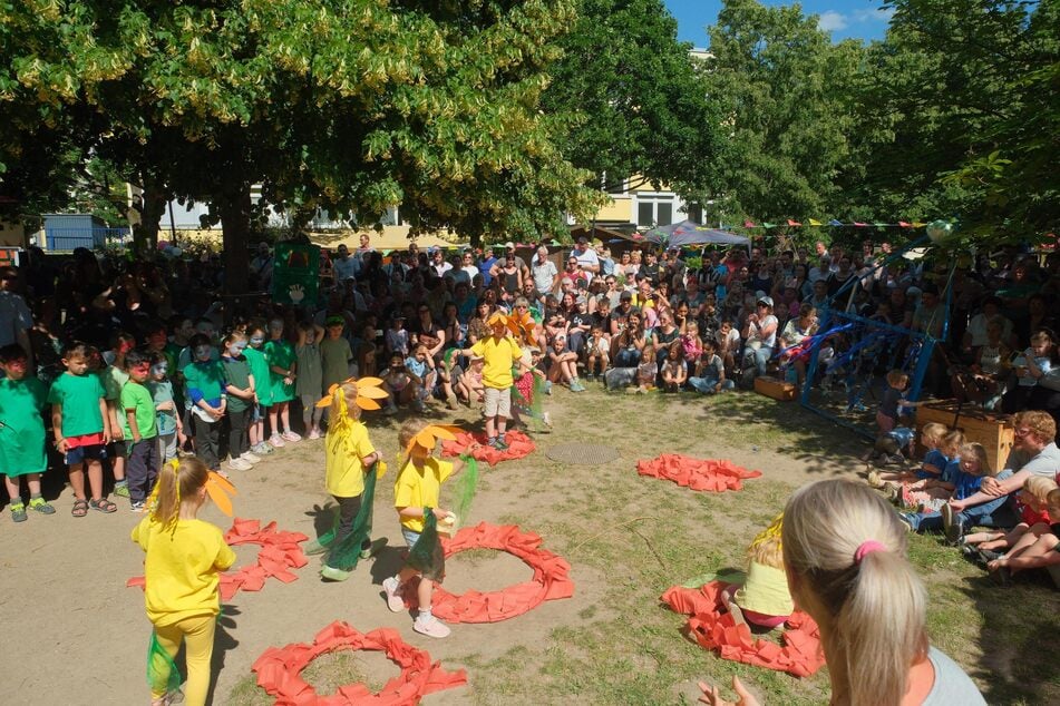 Das bunte Programm hatte es in sich: Die Kids konnten kreativ sein und das Programm mitgestalten.